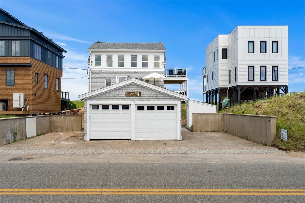 3 bed, 2 bath apartment for rent at 118 Northern Unit WINTER, Plum Island — photo 2 of 35