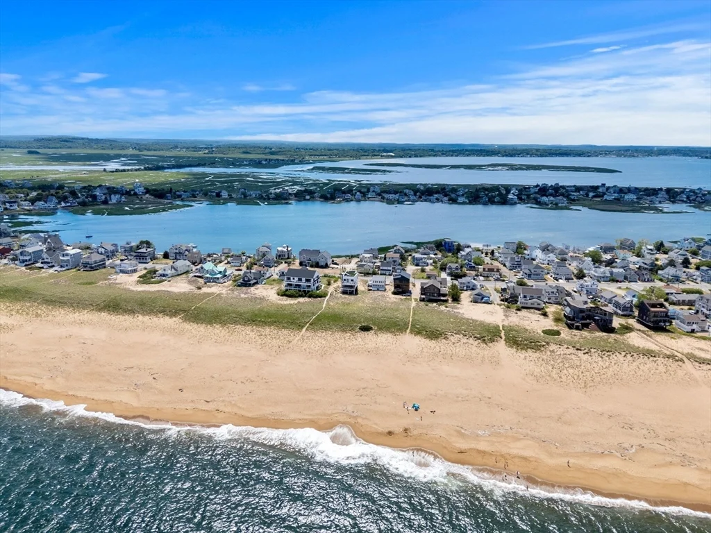 3 bed, 2 bath apartment for rent at 118 Northern Unit WINTER, Plum Island — photo 32 of 35