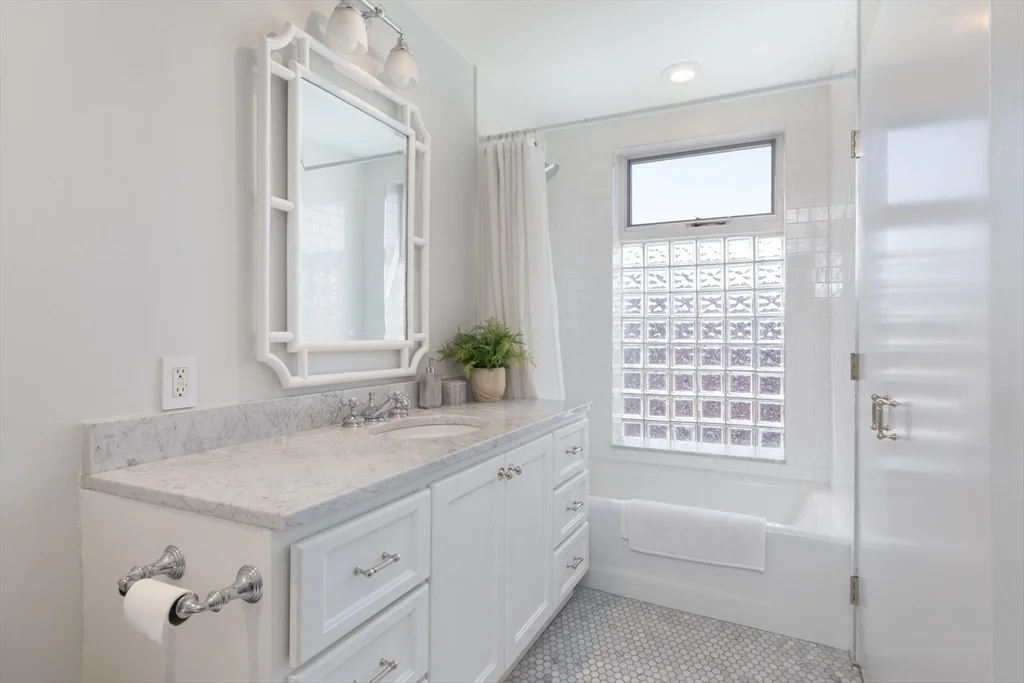 2 bed, 2 bath apartment for rent at 118 Pembroke St Unit 2, South End — photo 13 of 13