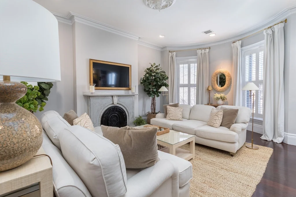 2 bed, 2 bath apartment for rent at 118 Pembroke St Unit 2, South End — photo 1 of 13