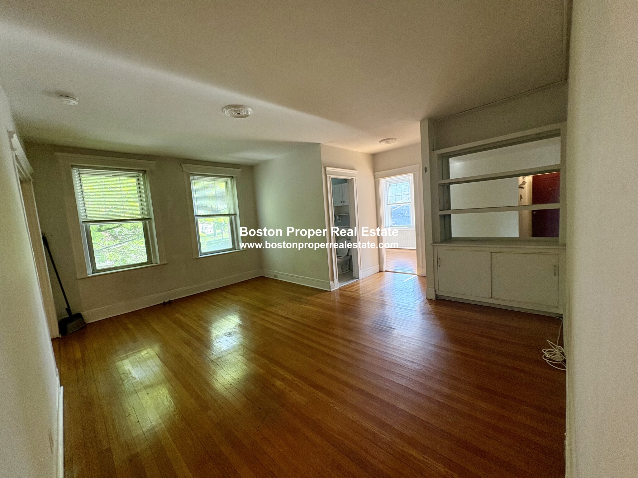 1 bed, 1 bath apartment for rent at 118 Riverway Unit 12, Longwood — photo 4 of 12