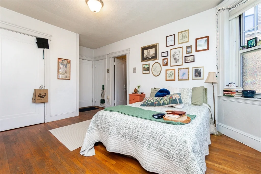 1 bed, 1 bath apartment for rent at 118 Riverway Unit 22, Longwood — photo 4 of 18