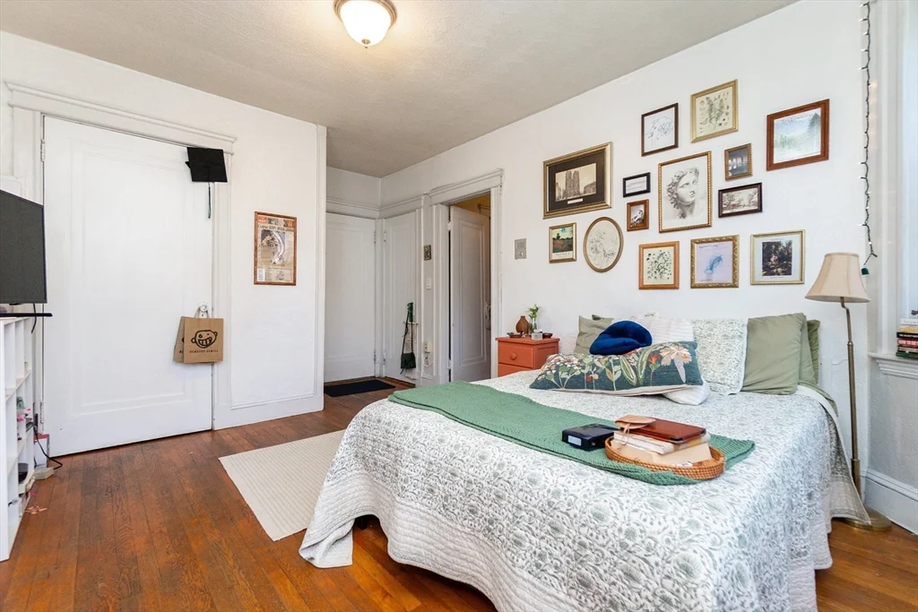 1 bed, 1 bath apartment for rent at 118 Riverway Unit 22, Longwood — photo 6 of 18