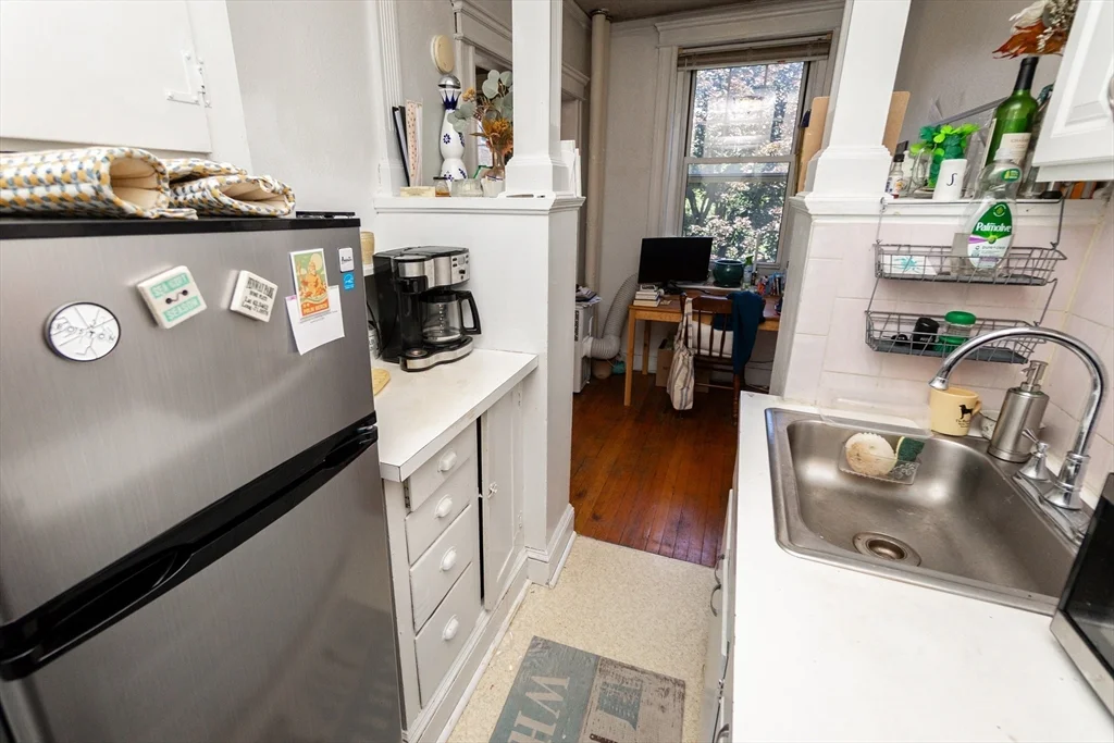 1 bed, 1 bath apartment for rent at 118 Riverway Unit 22, Longwood — photo 12 of 18