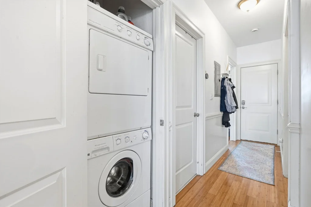 3 bed, 2 bath apartment for rent at 118 Saxton St Unit 3, Dorchester — photo 19 of 23