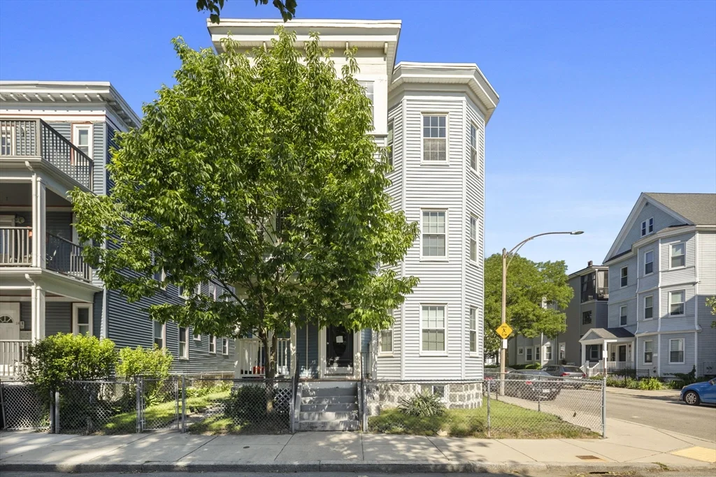 3 bed, 2 bath apartment for rent at 118 Saxton St Unit 3, Dorchester — photo 23 of 23