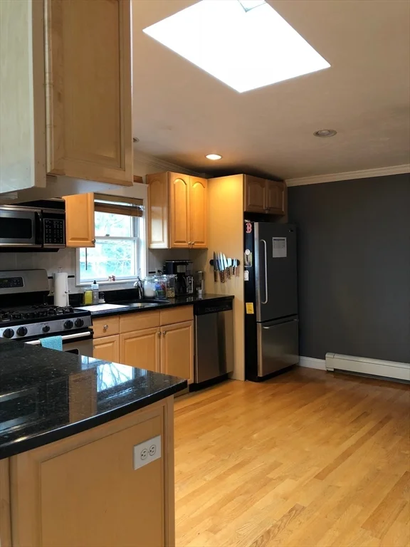 2 bed, 1 bath apartment for rent at 118 Sherman St Unit 118, Neighborhood Nine — photo 2 of 31