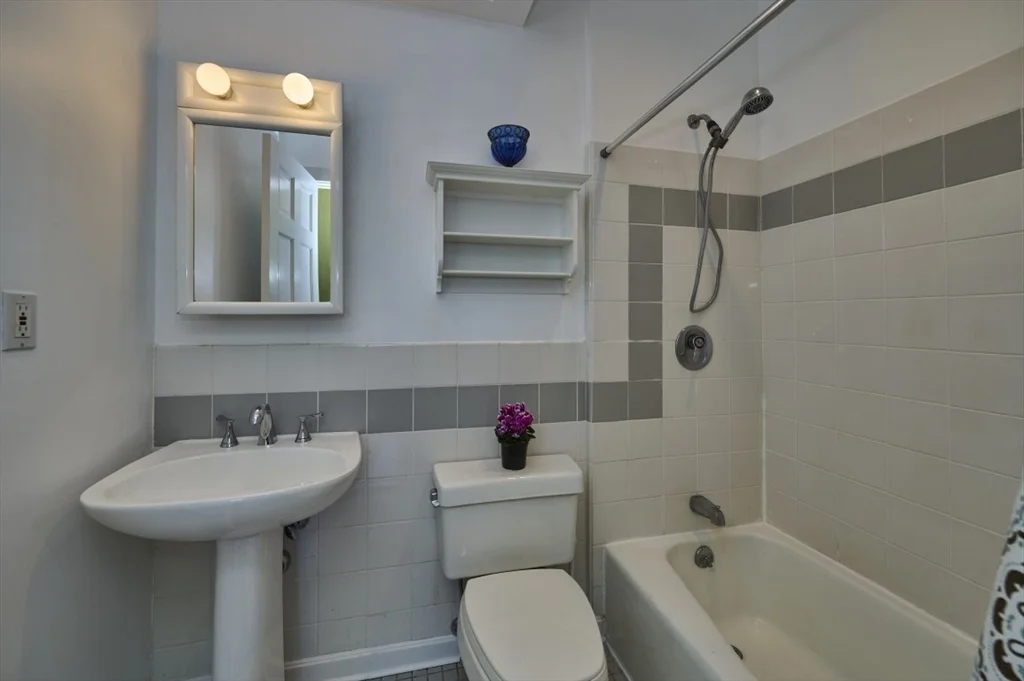 3 bed, 2 bath apartment for rent at 118 Trowbridge St Unit 6, Mid Cambridge — photo 20 of 27