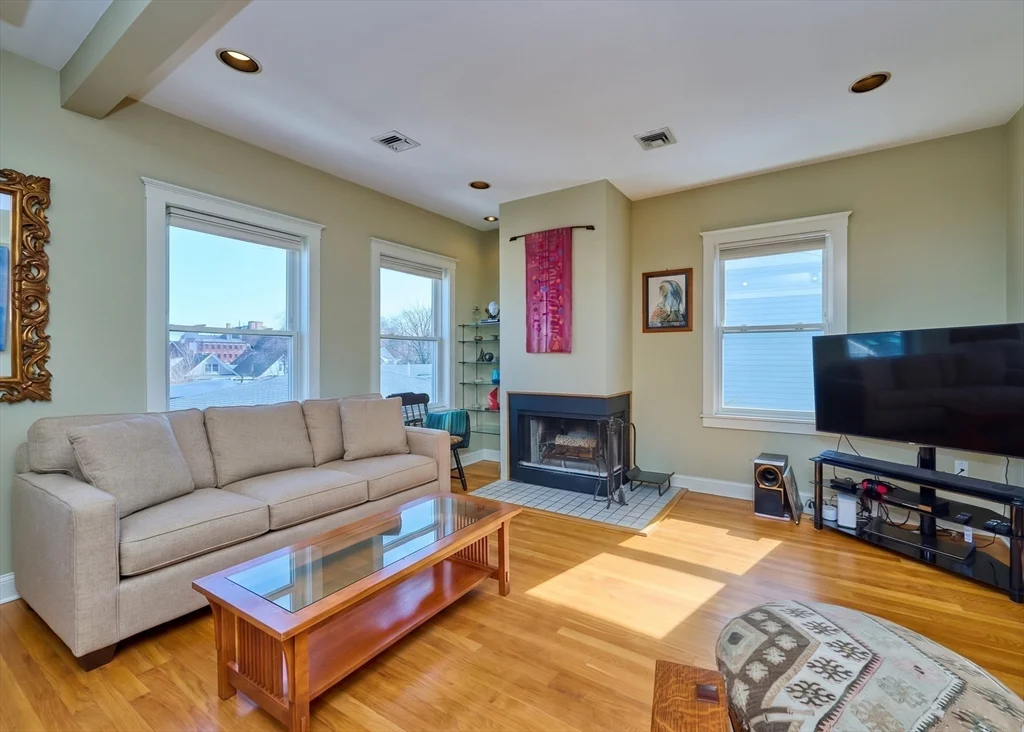 3 bed, 2 bath apartment for rent at 118 Trowbridge St Unit 6, Mid Cambridge — photo 7 of 27