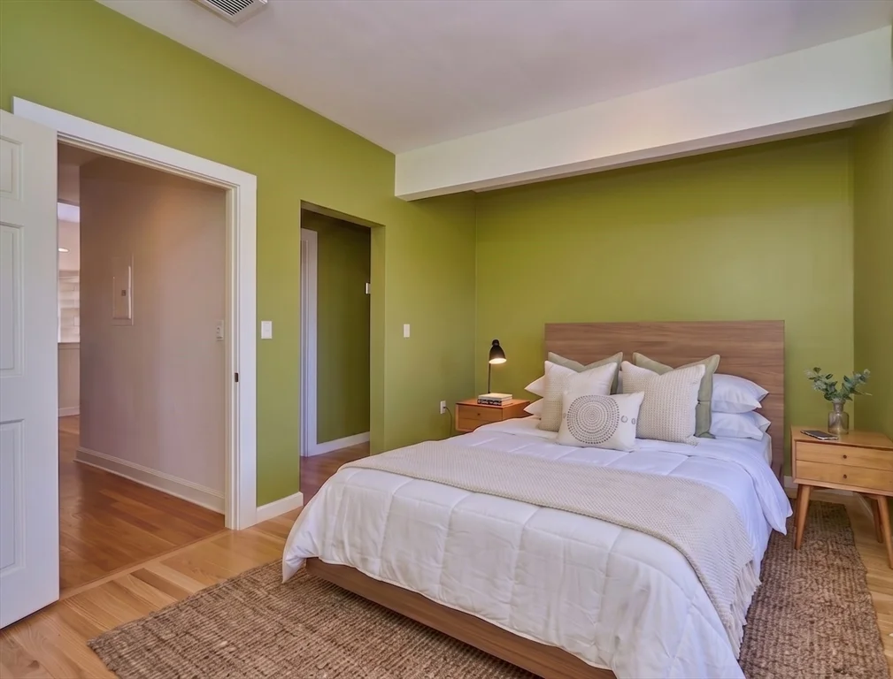 3 bed, 2 bath apartment for rent at 118 Trowbridge St Unit 6, Mid Cambridge — photo 18 of 27