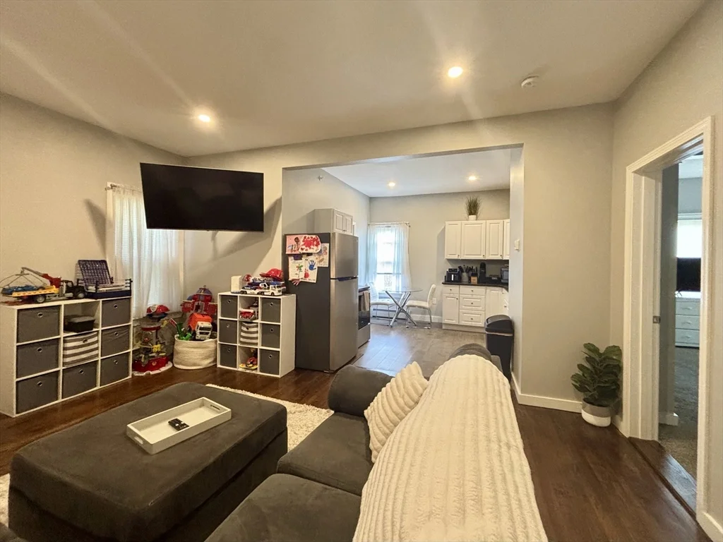 1 bed, 1 bath apartment for rent at 118 Vernon St Unit 2, Gardner — photo 4 of 14
