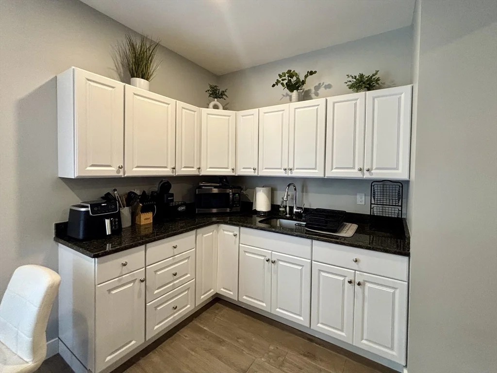 1 bed, 1 bath apartment for rent at 118 Vernon St Unit 2, Gardner — photo 7 of 14