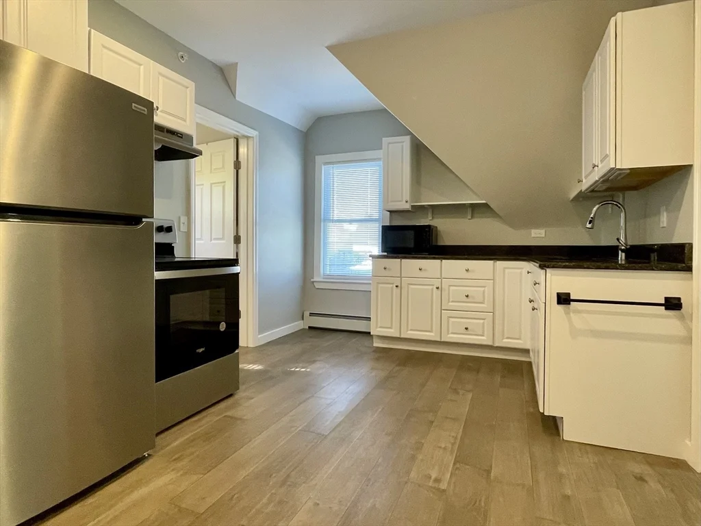 2 bed, 1 bath apartment for rent at 118 Vernon St Unit 4, Gardner — photo 2 of 12