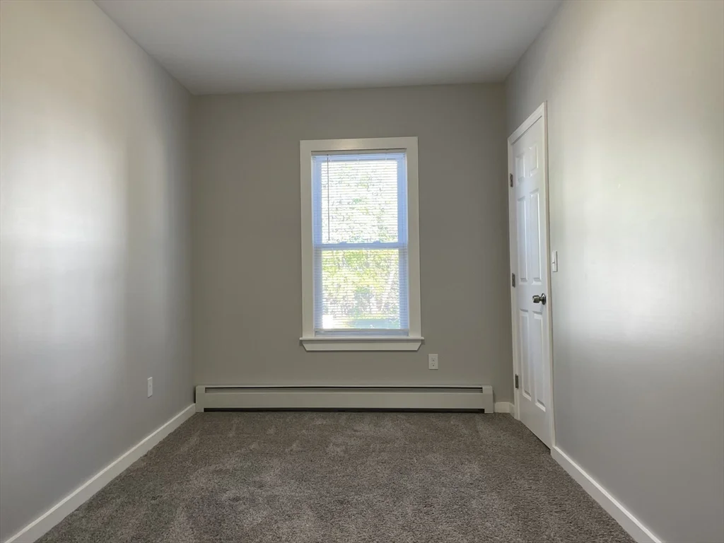 2 bed, 1 bath apartment for rent at 118 Vernon St Unit 4, Gardner — photo 5 of 12