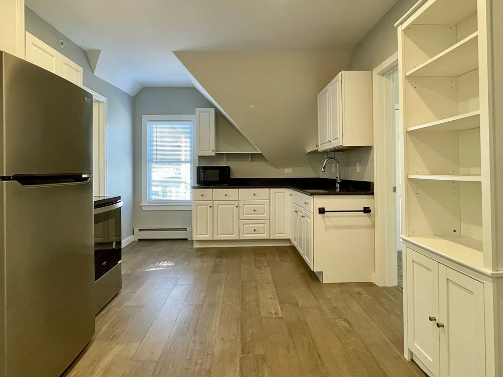 2 bed, 1 bath apartment for rent at 118 Vernon St Unit 4, Gardner — photo 3 of 12