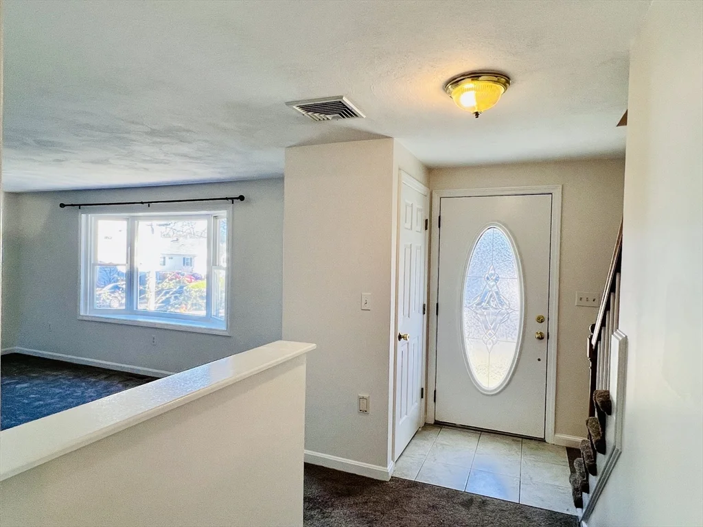 3 bed, 1 bath apartment for rent at 118 Wyoming Ave Unit 118, Oak Grove — photo 4 of 41