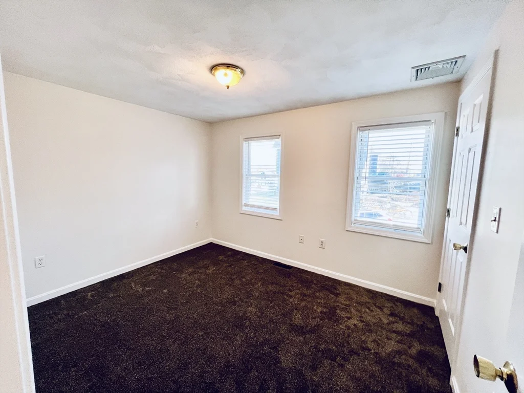 3 bed, 1 bath apartment for rent at 118 Wyoming Ave Unit 118, Oak Grove — photo 14 of 41