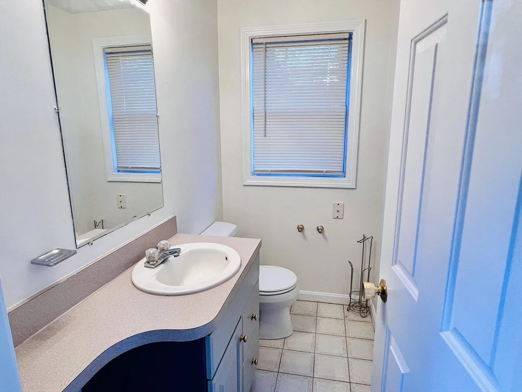 3 bed, 1 bath apartment for rent at 118 Wyoming Ave Unit 118, Oak Grove — photo 19 of 41