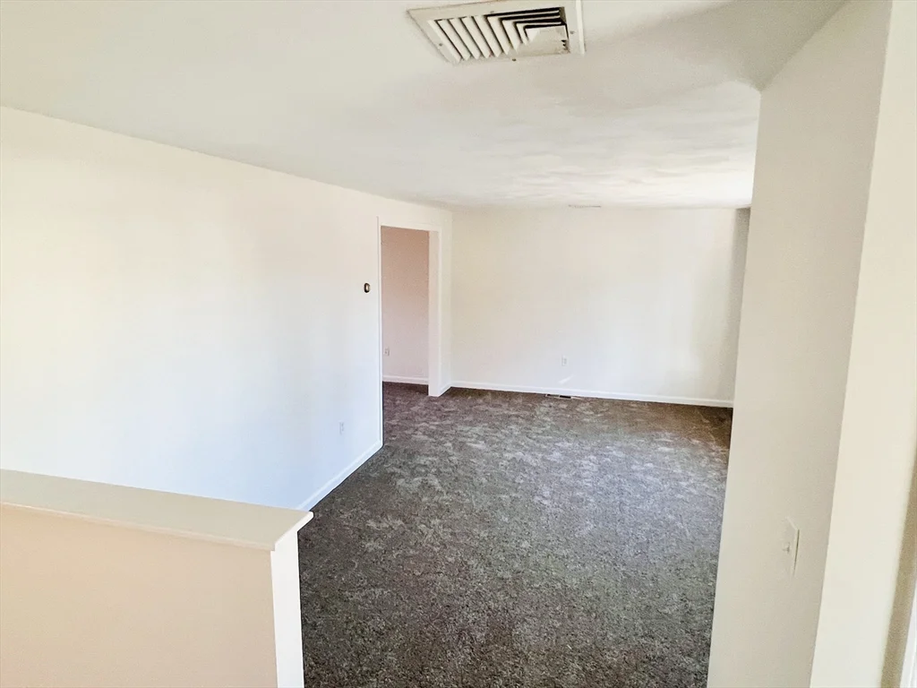 3 bed, 1 bath apartment for rent at 118 Wyoming Ave Unit 118, Oak Grove — photo 10 of 41