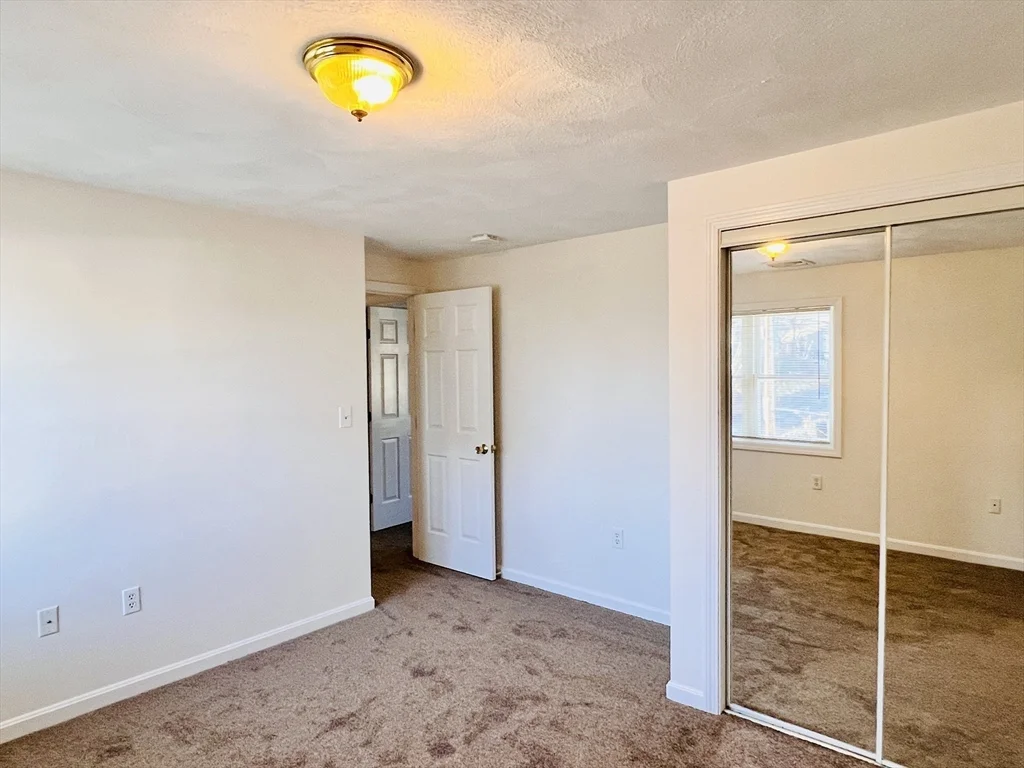 3 bed, 1 bath apartment for rent at 118 Wyoming Ave Unit 118, Oak Grove — photo 27 of 41