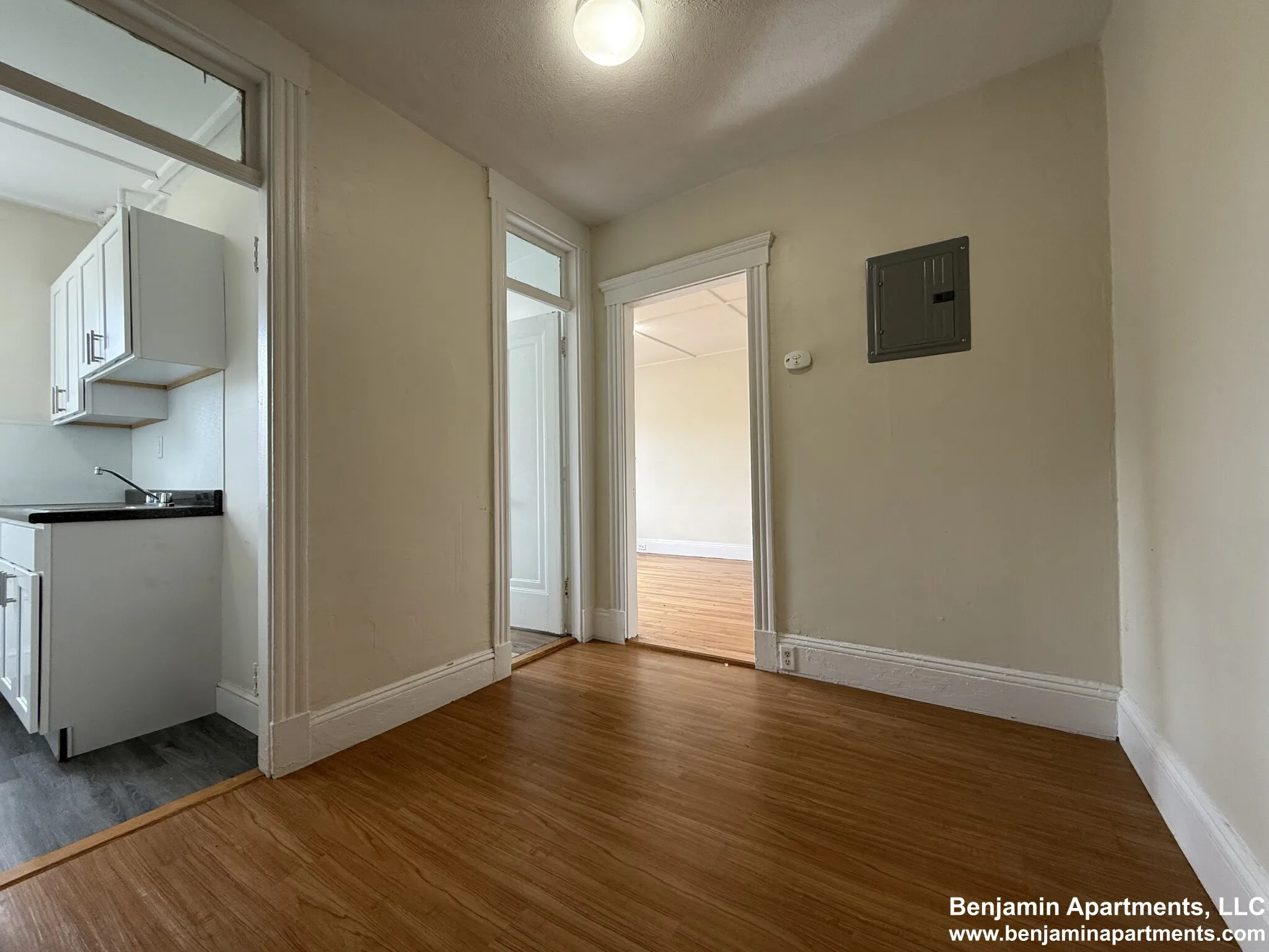 Studio bed, 1 bath apartment for rent at 1185 Boylston St Unit 20, Fenway — photo 4 of 9