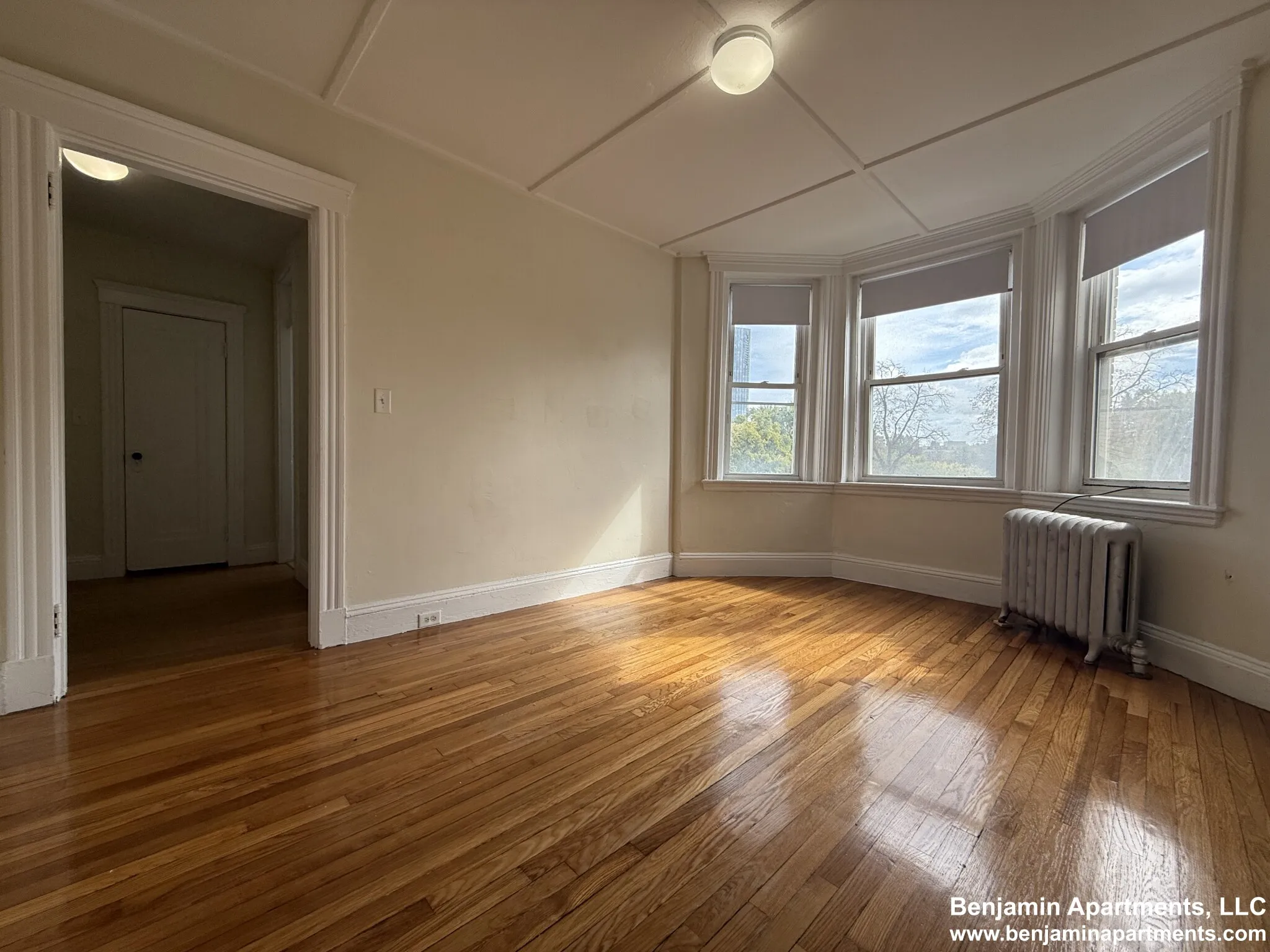 Studio bed, 1 bath apartment for rent at 1185 Boylston St Unit 20, Fenway — photo 2 of 9