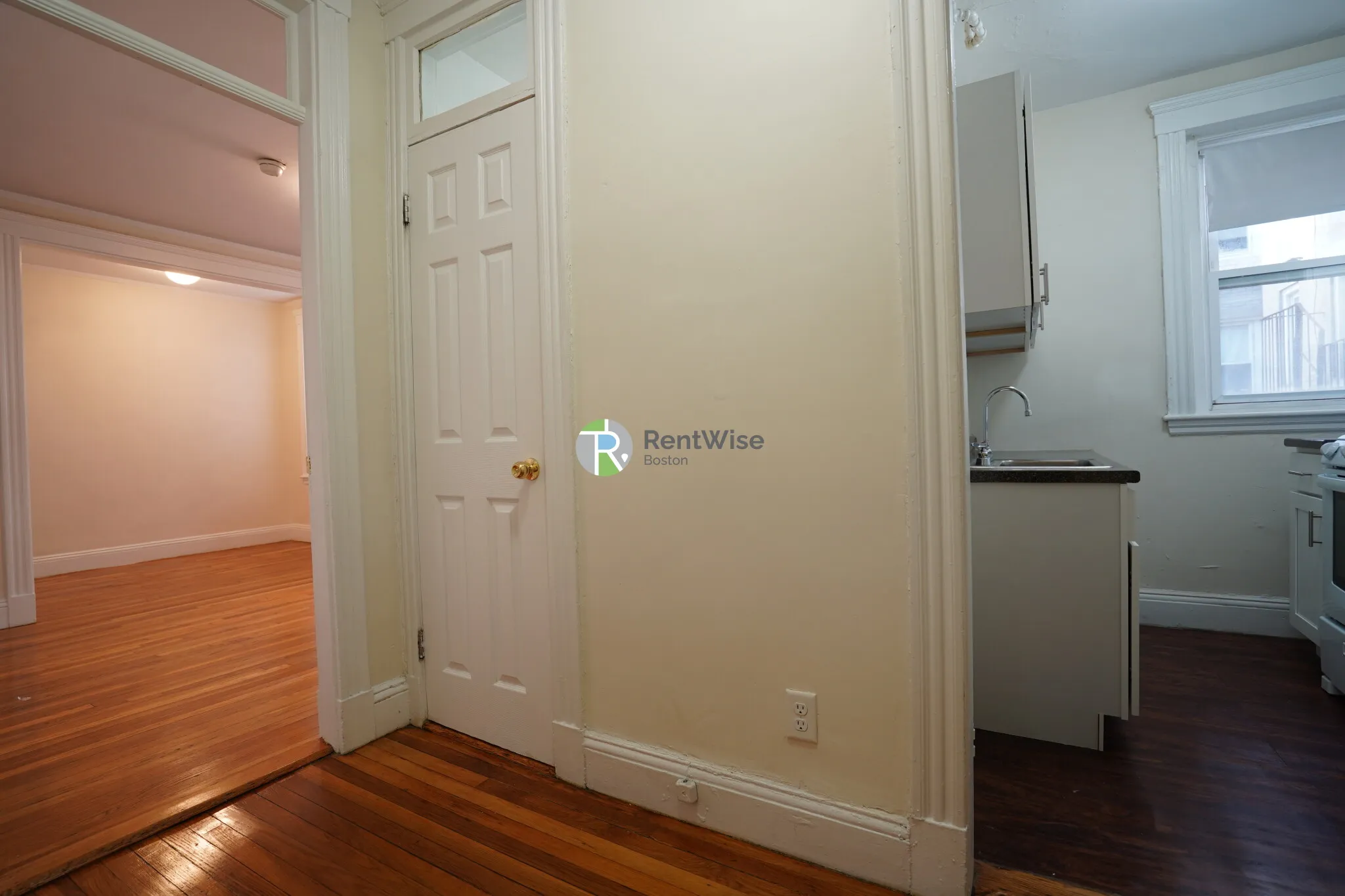 Studio bed, 1 bath apartment for rent at 1185 Boylston St Unit 27, Fenway — photo 1 of 21