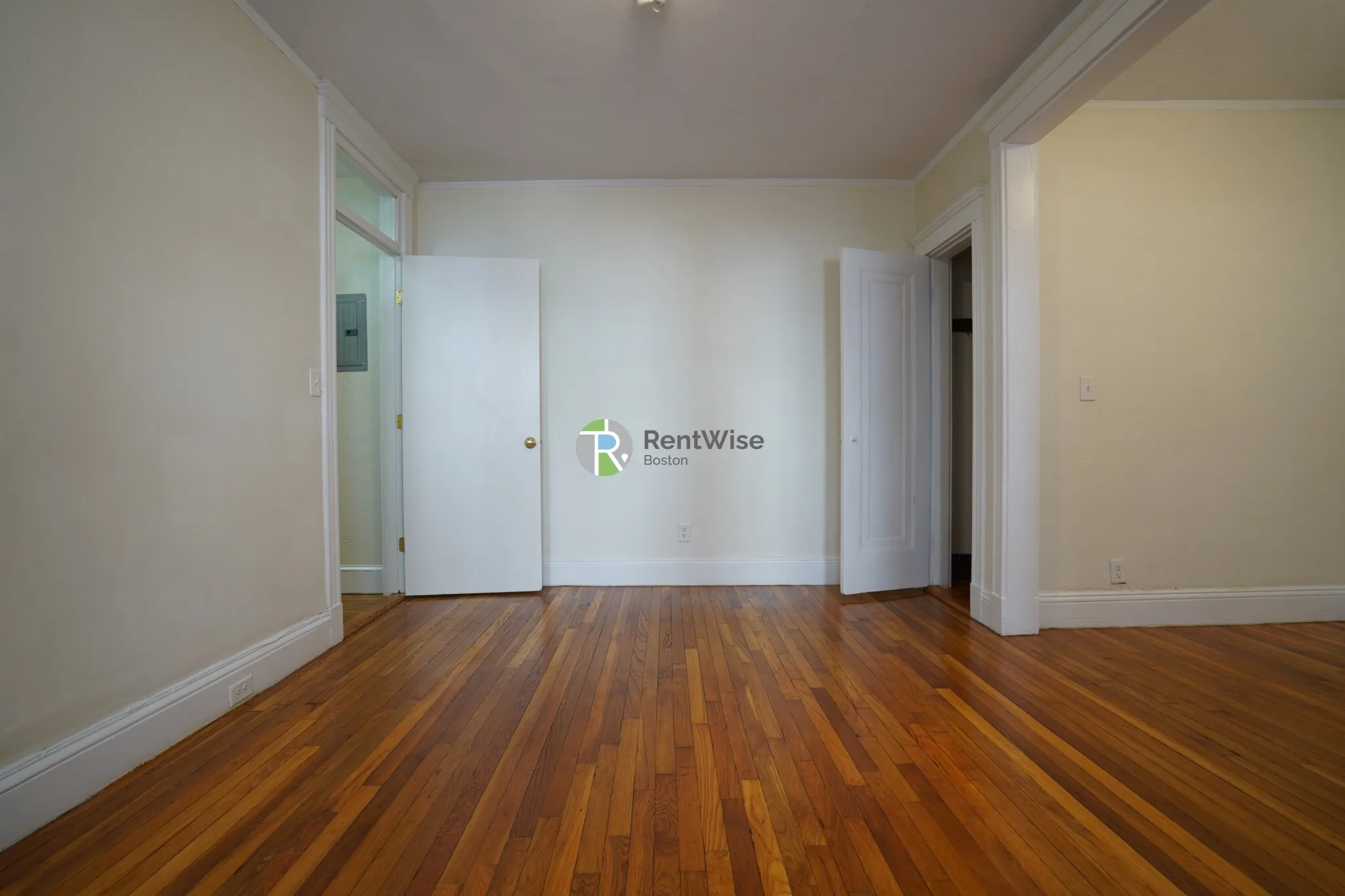 Studio bed, 1 bath apartment for rent at 1185 Boylston St Unit 27, Fenway — photo 4 of 21