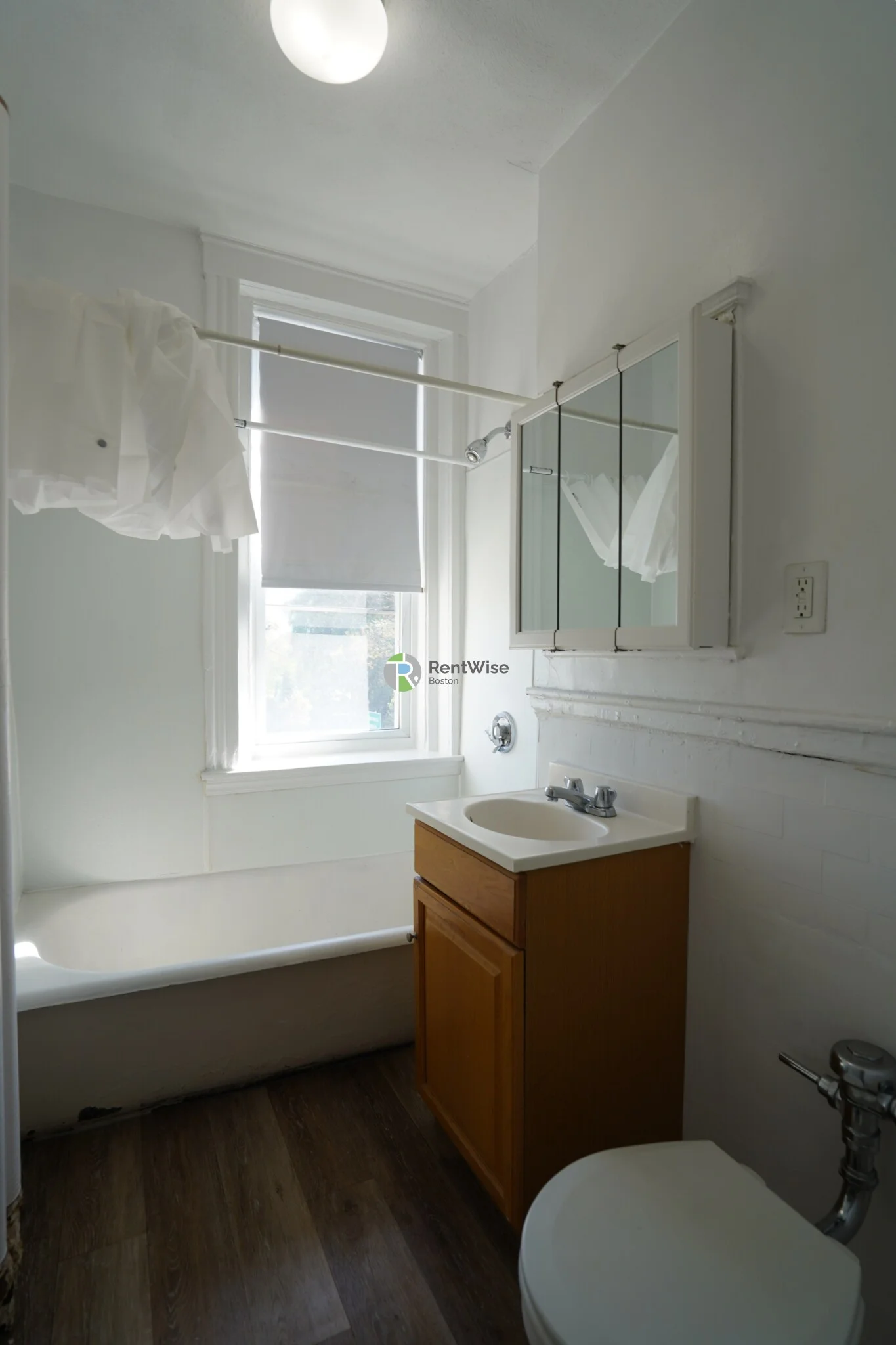 Studio bed, 1 bath apartment for rent at 1185 Boylston St Unit 29, Fenway — photo 6 of 8