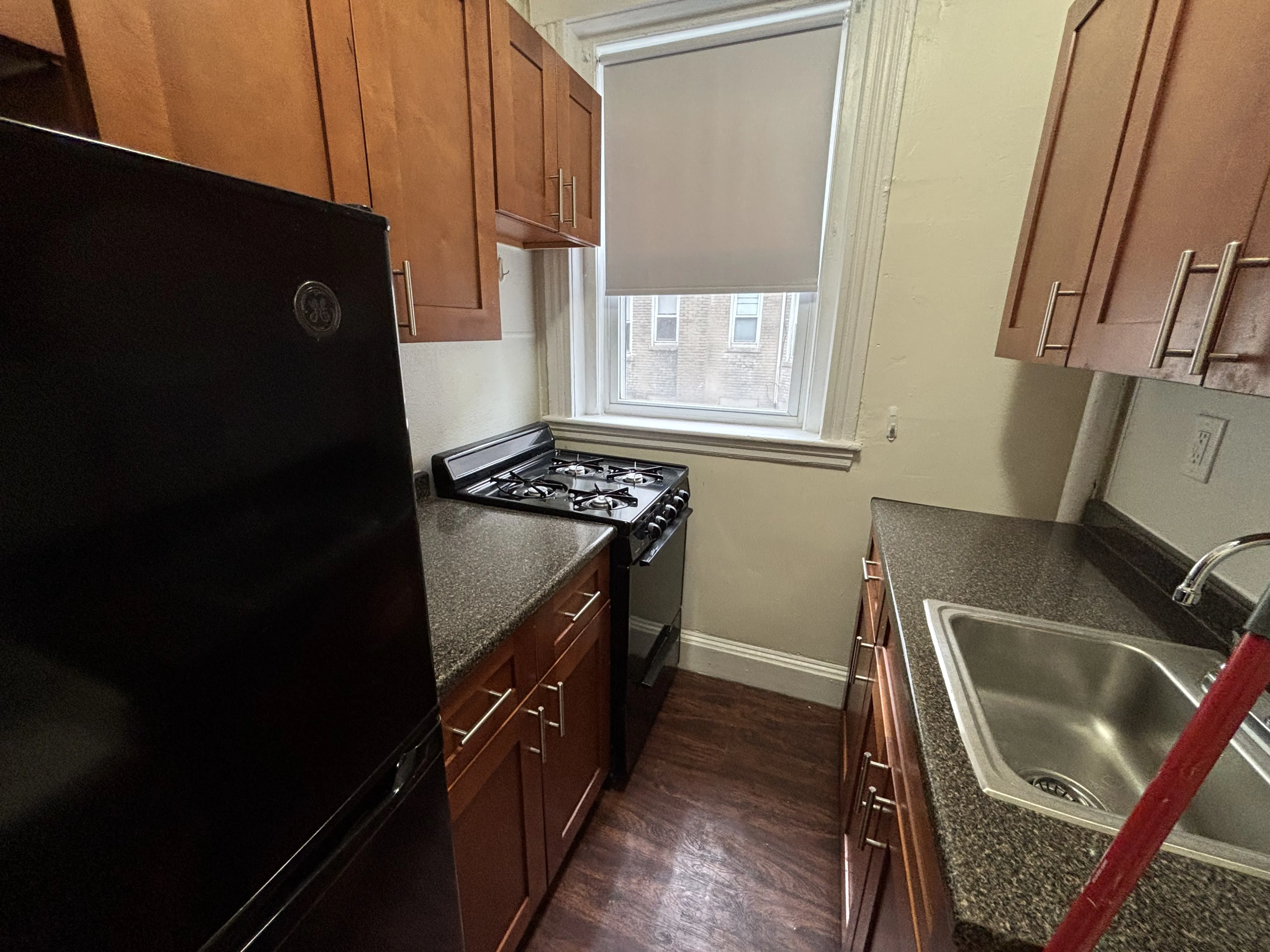 Studio bed, 1 bath apartment for rent at 1185 Boylston St Unit 3, Fenway — photo 3 of 4
