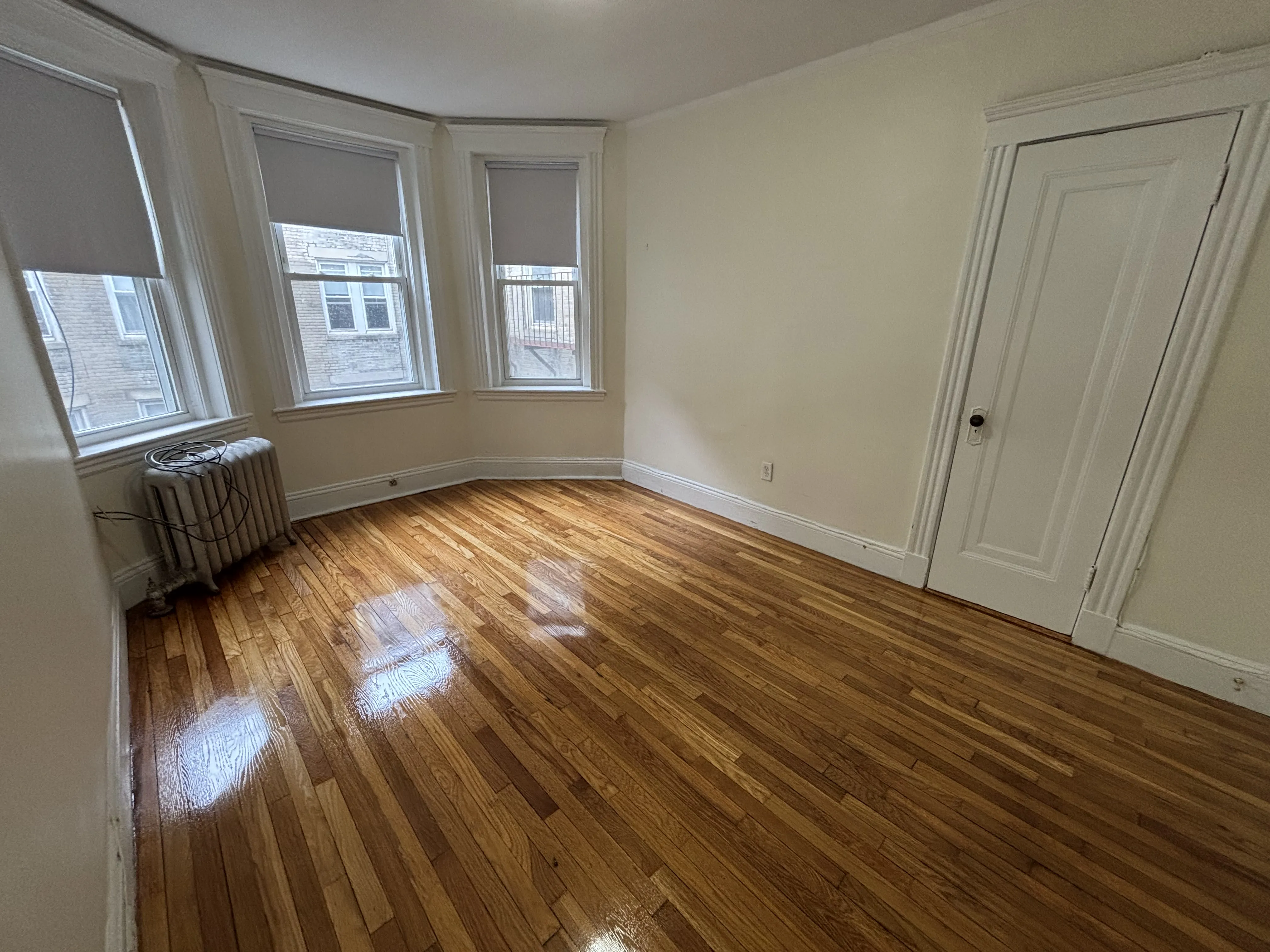 Studio bed, 1 bath apartment for rent at 1185 Boylston St Unit 3, Fenway