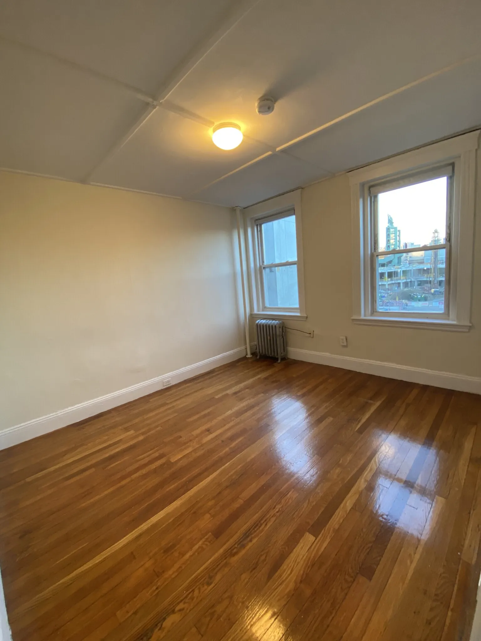 Studio bed, 1 bath apartment for rent at 1185 Boylston St Unit 34, Fenway — photo 1 of 8
