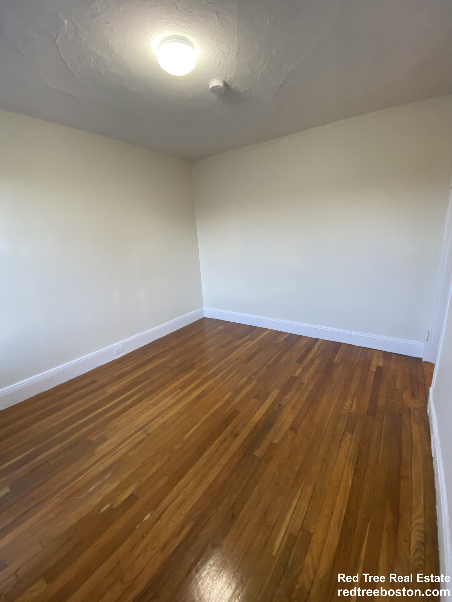 Studio bed, 1 bath apartment for rent at 1185 Boylston St Unit 35, Fenway — photo 3 of 24