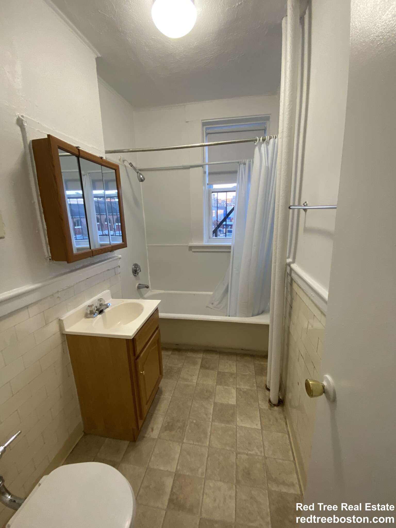 Studio bed, 1 bath apartment for rent at 1185 Boylston St Unit 35, Fenway — photo 5 of 24