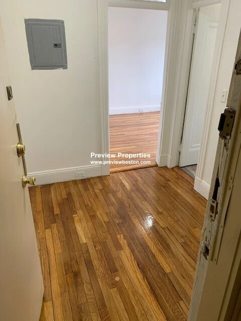 Studio bed, 1 bath apartment for rent at 1185 Boylston St Unit 44P, Fenway — photo 2 of 7