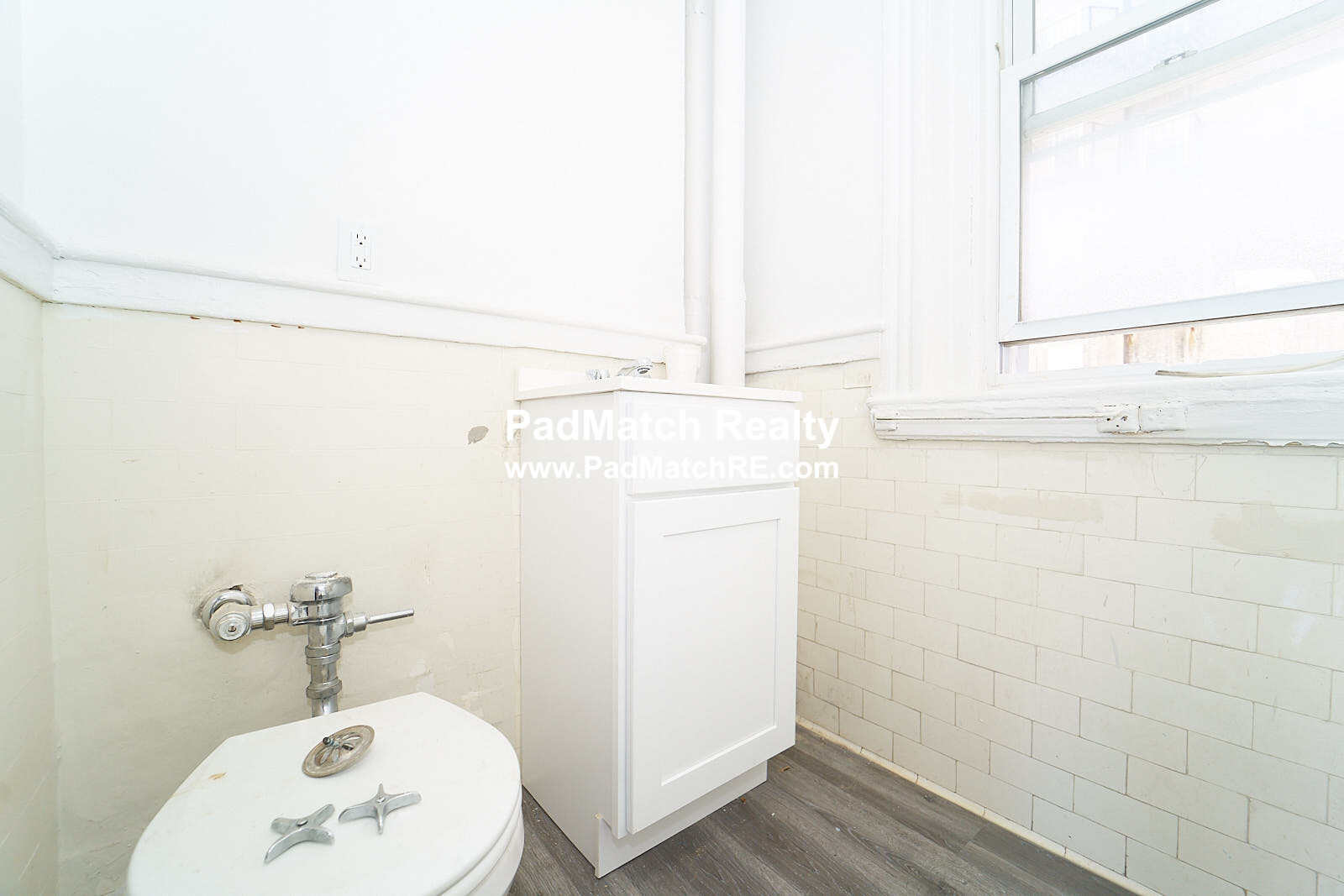 1 split bed, 1 bath apartment for rent at 1185 Boylston St Unit 6, Fenway — photo 11 of 18