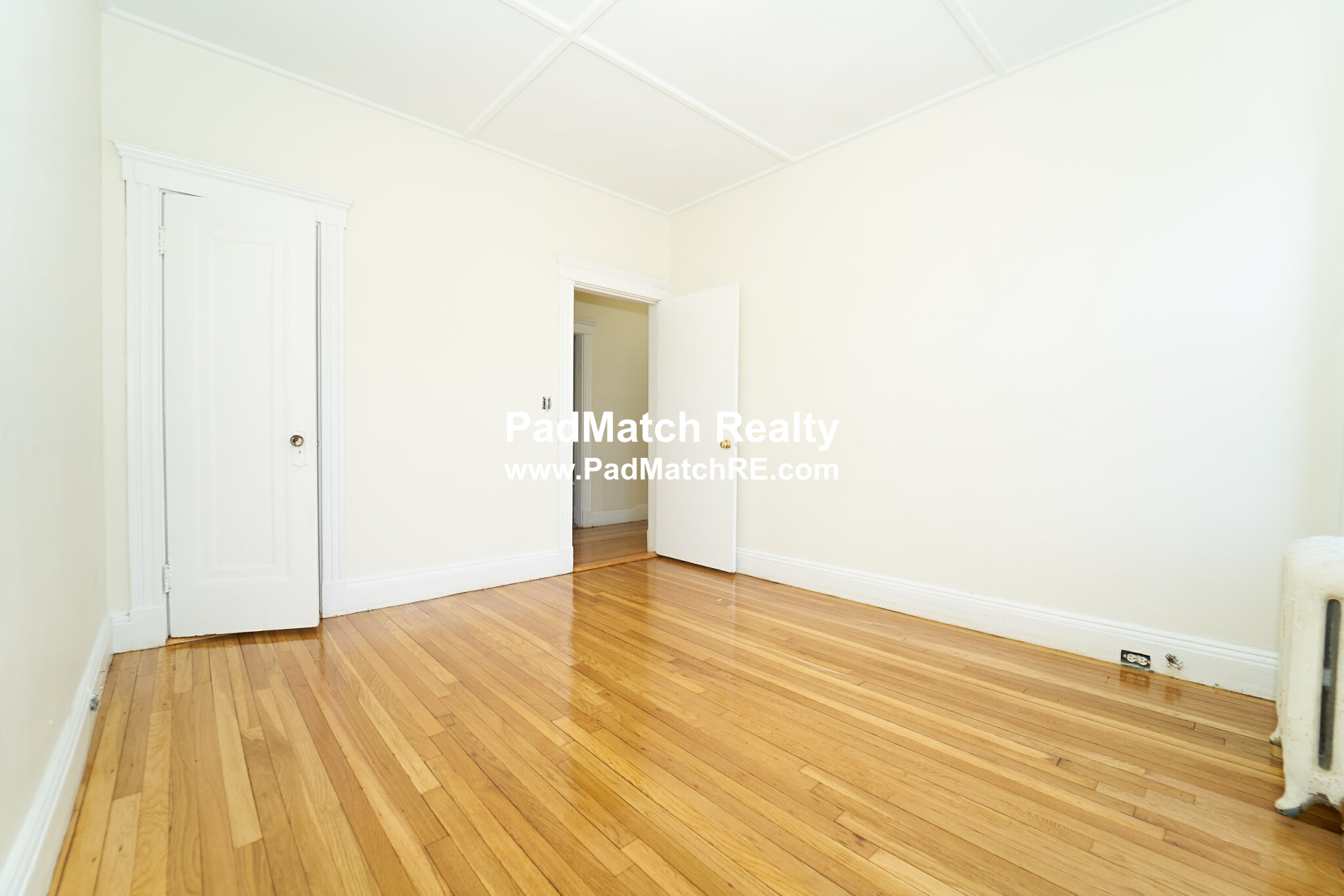1 split bed, 1 bath apartment for rent at 1185 Boylston St Unit 6, Fenway — photo 6 of 18