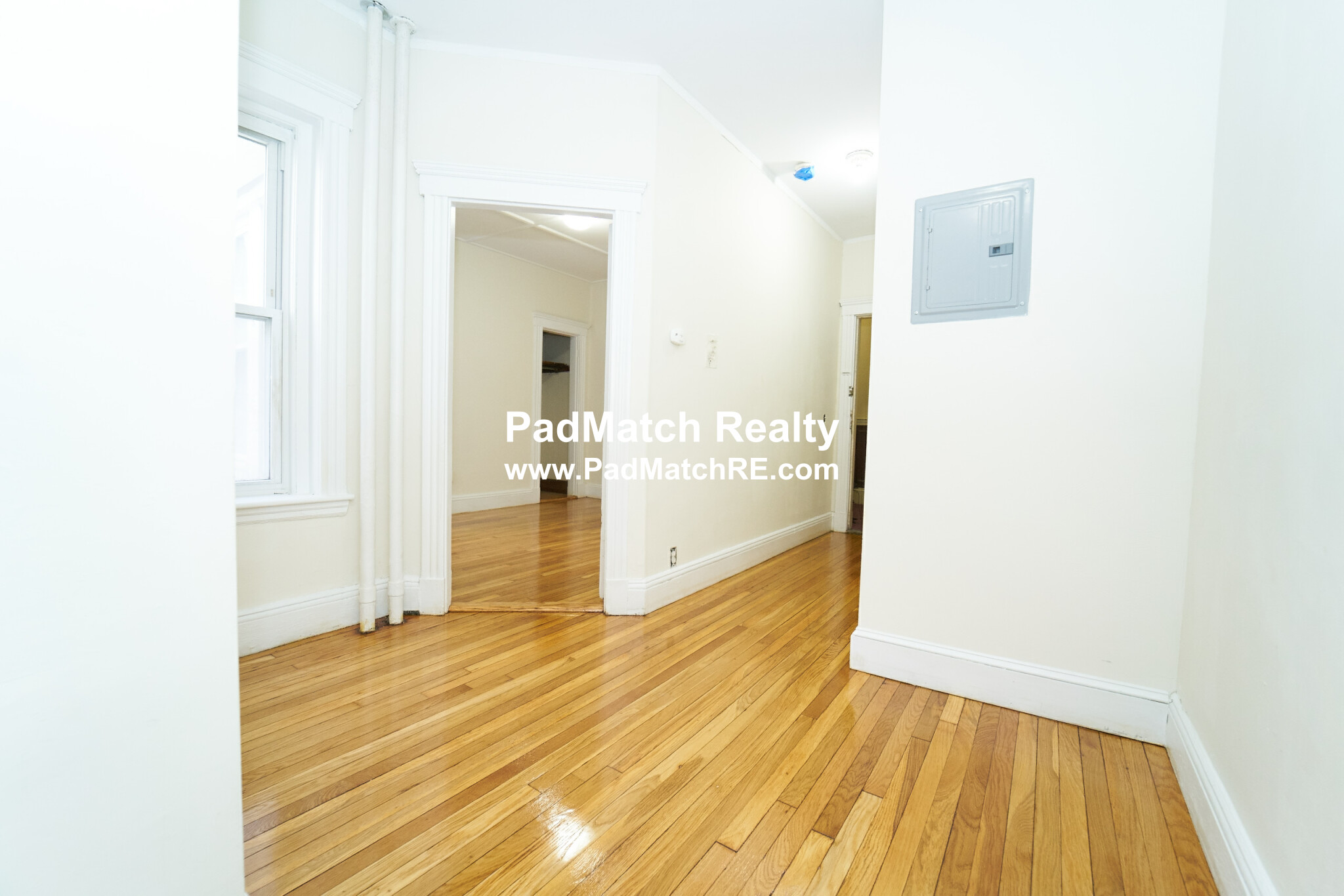 1 split bed, 1 bath apartment for rent at 1185 Boylston St Unit 6, Fenway — photo 8 of 18