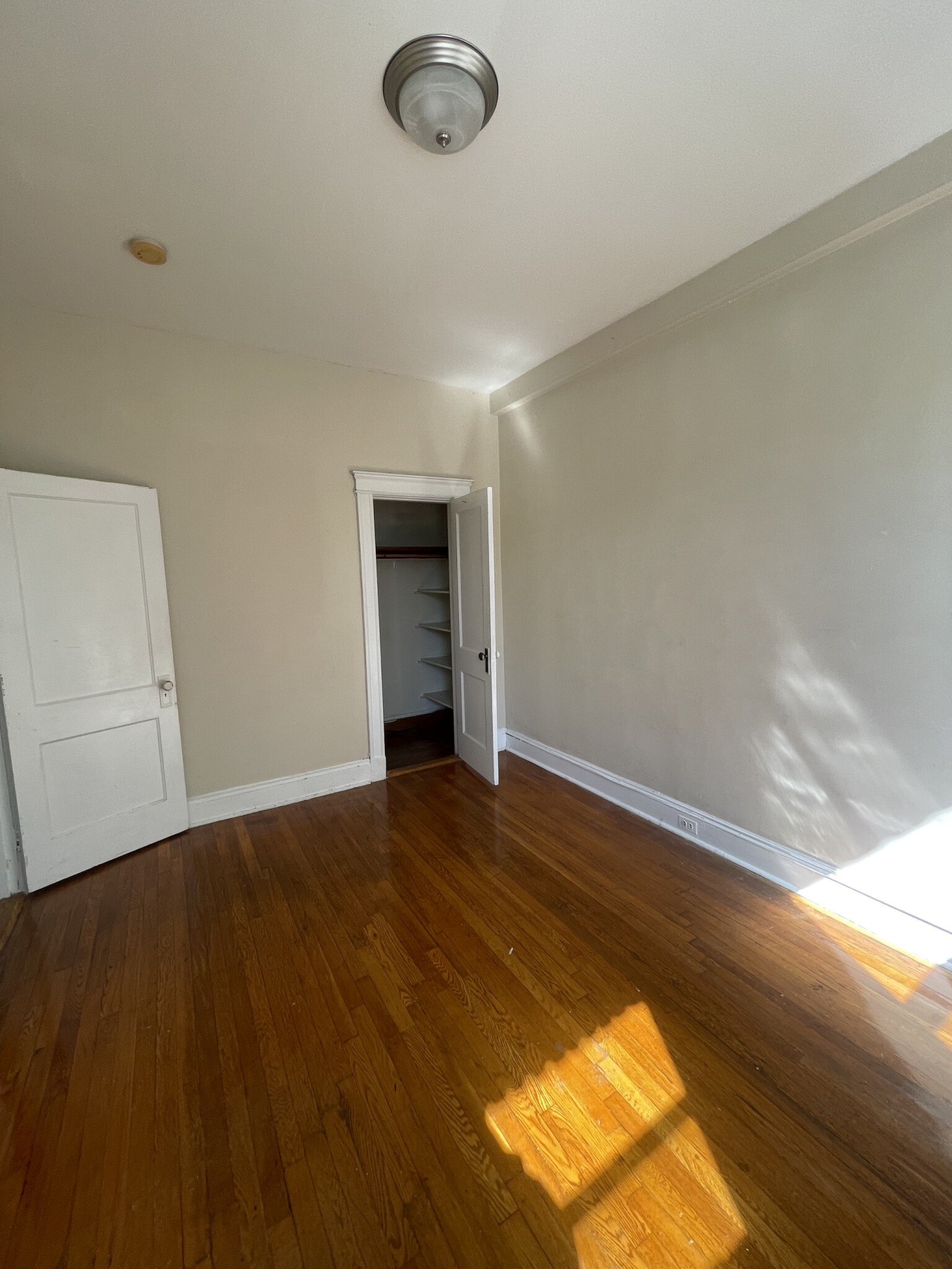 3 bed, 1 bath apartment for rent at 1185 Commonwealth Ave Unit 1, Allston — photo 13 of 15