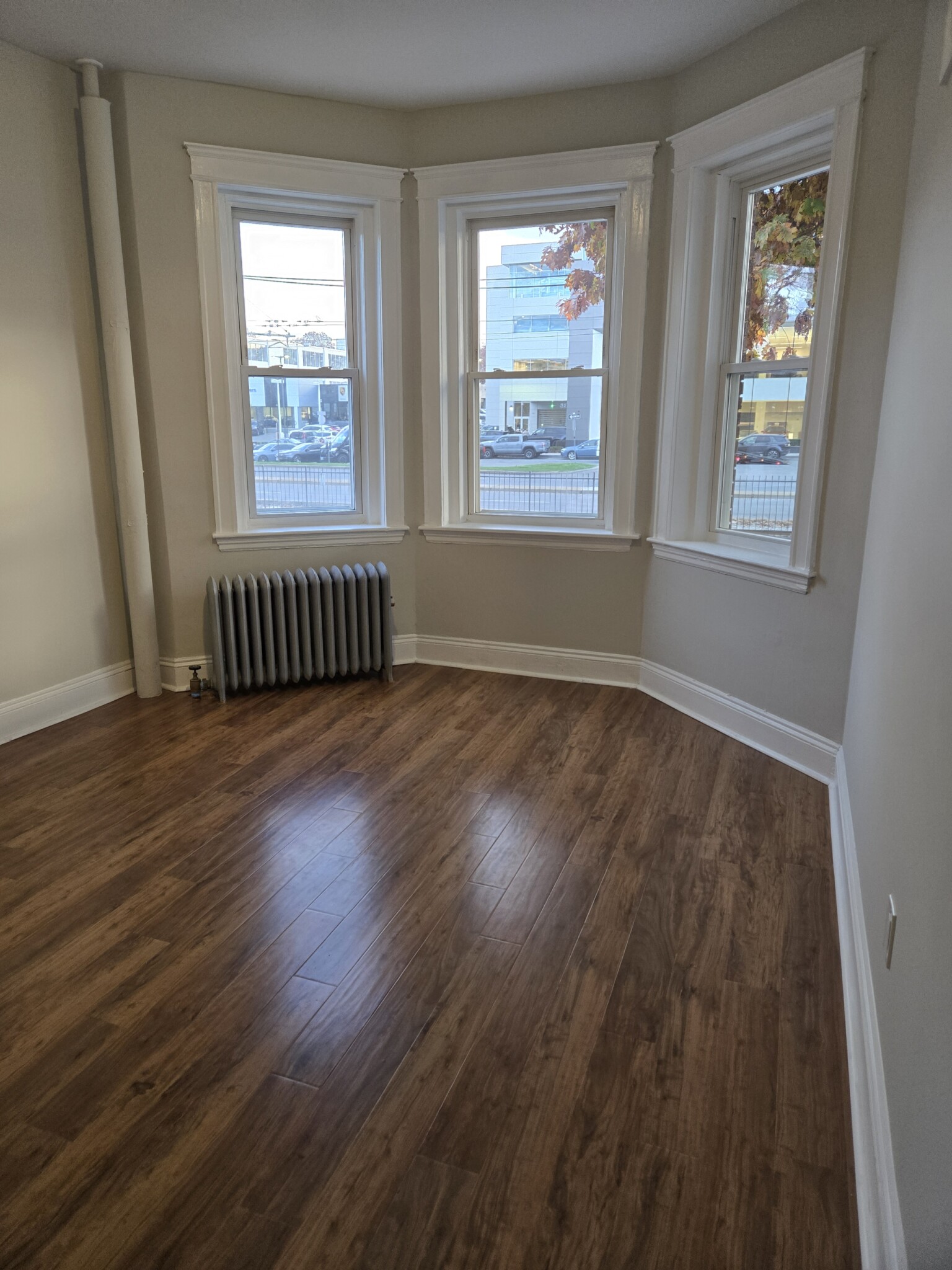 3 bed, 1 bath apartment for rent at 1185 Commonwealth Ave Unit 1, Allston — photo 3 of 15