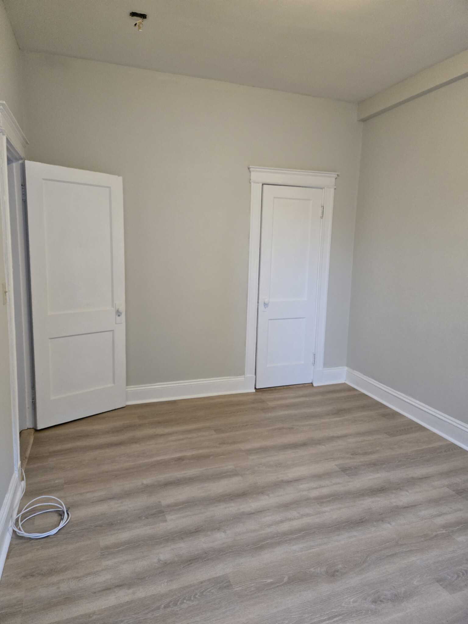 3 bed, 1 bath apartment for rent at 1185 Commonwealth Ave Unit 1, Allston — photo 2 of 15