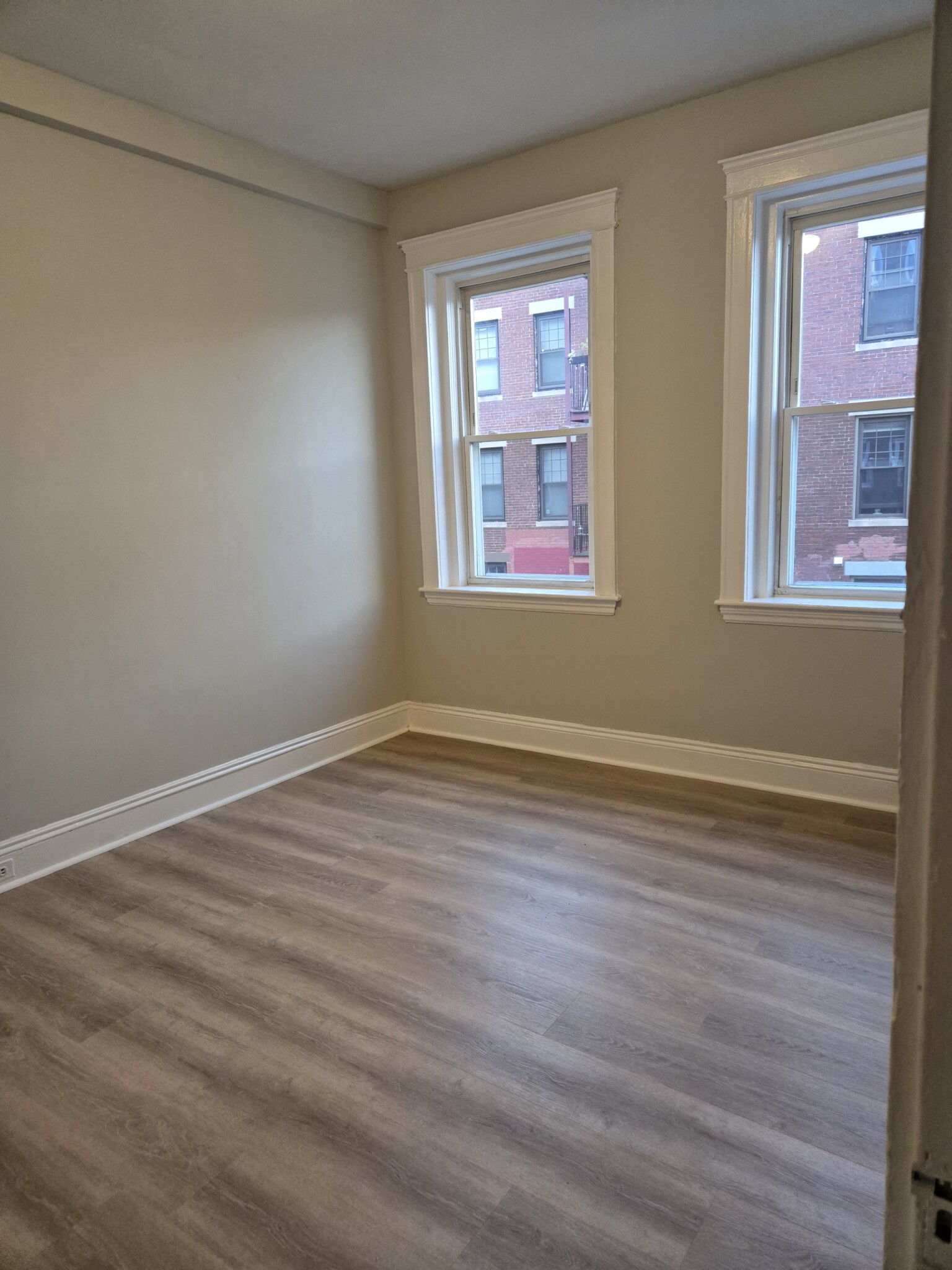 3 bed, 1 bath apartment for rent at 1185 Commonwealth Ave Unit 1, Allston