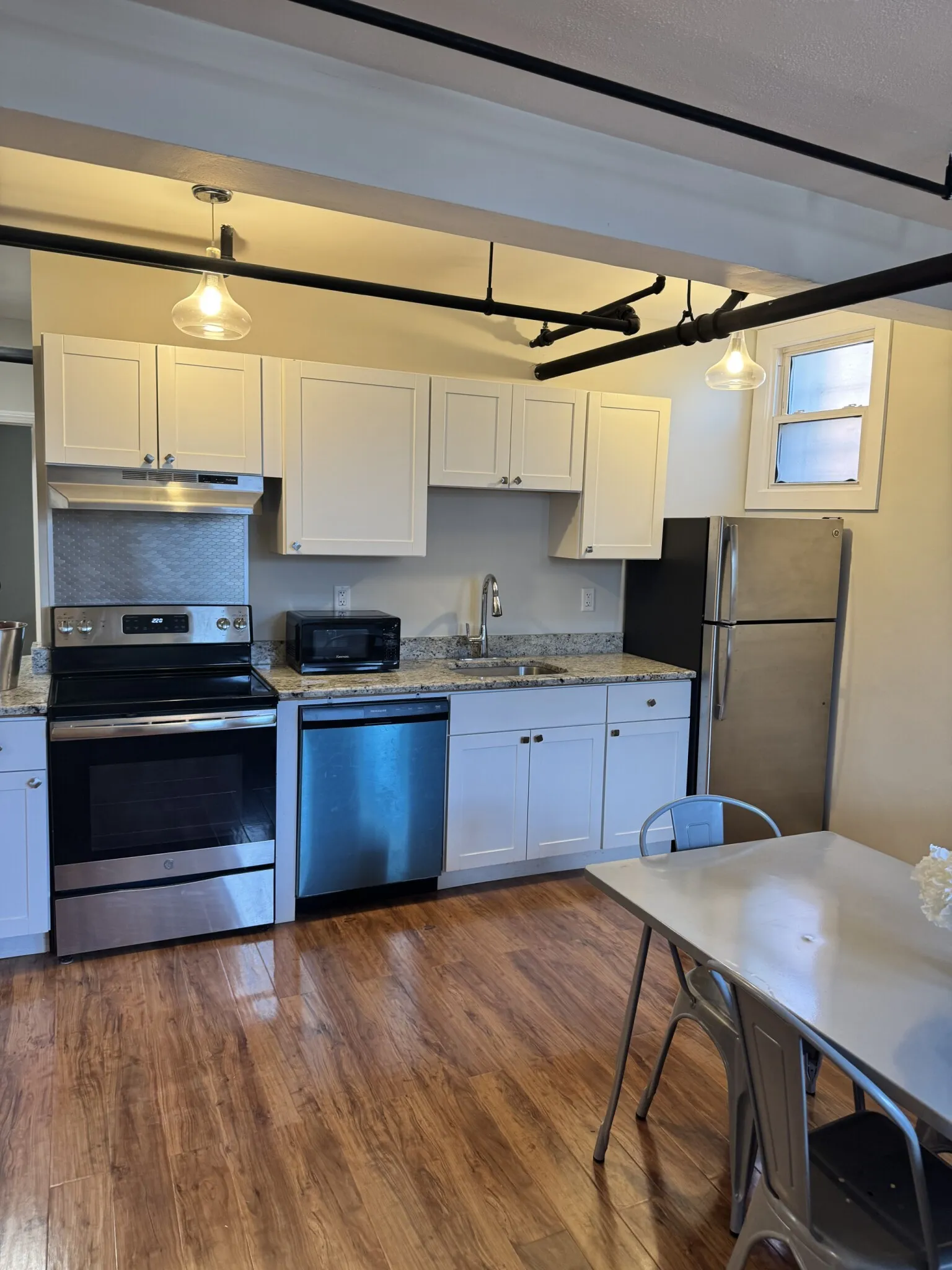 4 bed, 2 bath apartment for rent at 1185 Commonwealth Ave Unit 101, Allston — photo 2 of 58