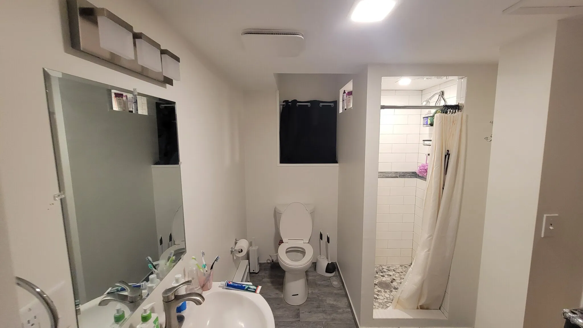 4 bed, 2 bath apartment for rent at 1185 Commonwealth Ave Unit 101, Allston — photo 36 of 58