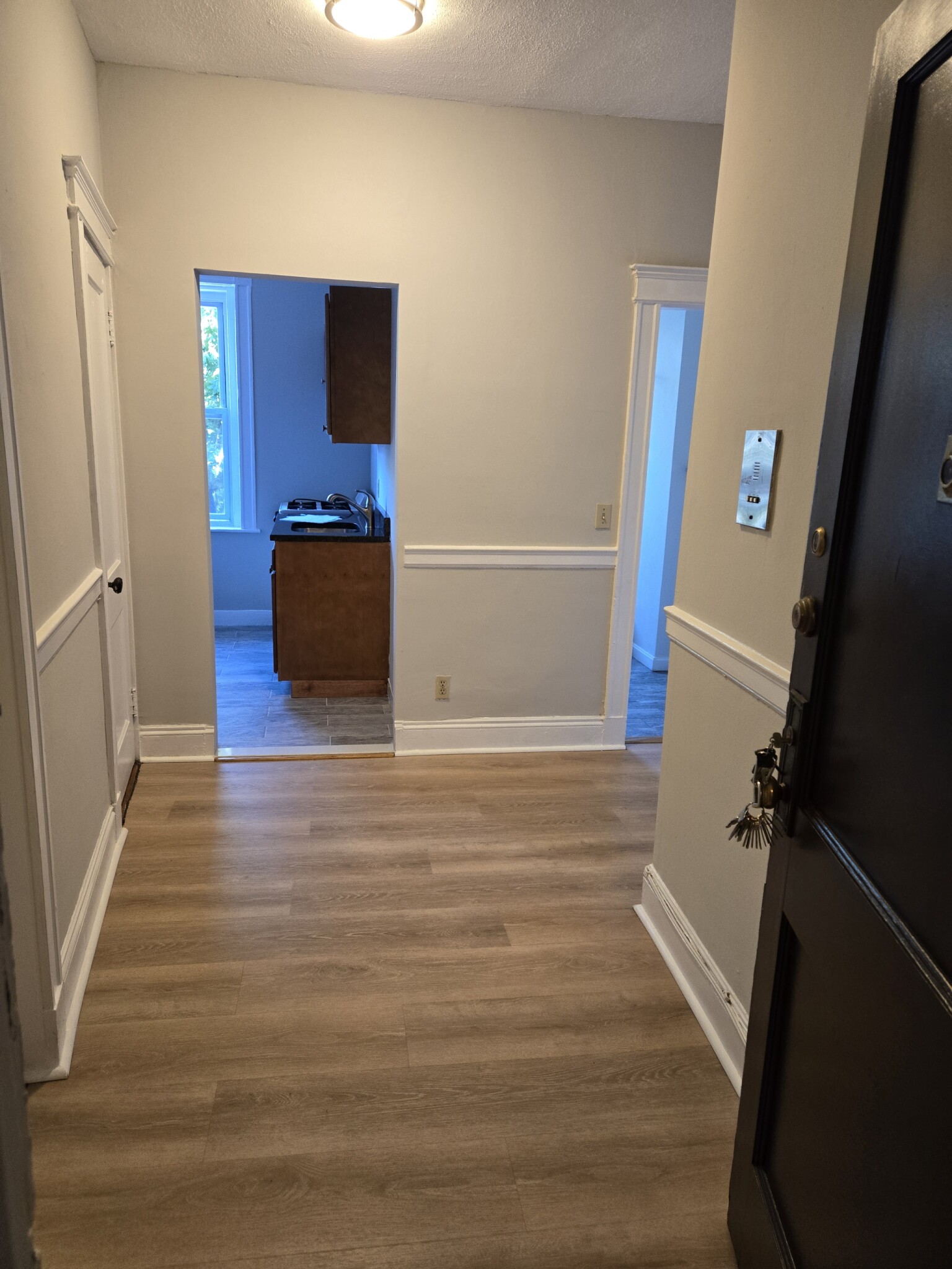 Studio bed, 1 bath apartment for rent at 1185 Commonwealth Ave Unit 12, Allston — photo 7 of 17