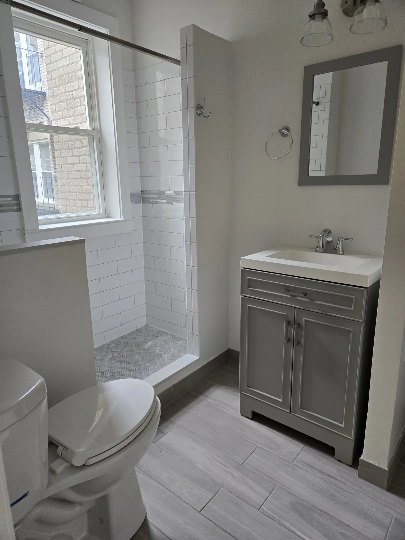 2 bed, 1 bath apartment for rent at 1185 Commonwealth Ave Unit 17, Allston — photo 4 of 24