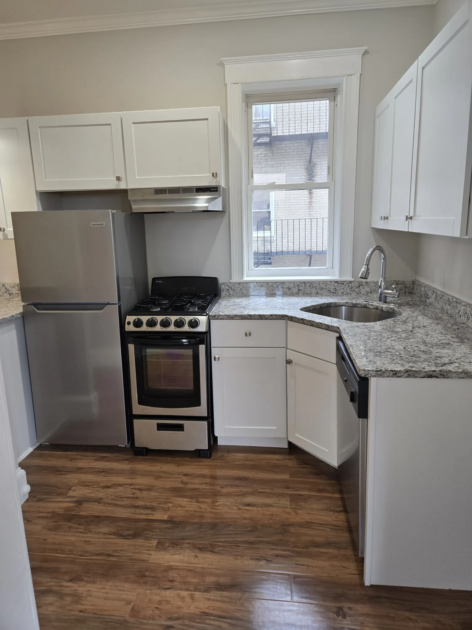 2 bed, 1 bath apartment for rent at 1185 Commonwealth Ave Unit 17, Allston — photo 2 of 24