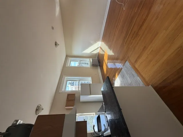 Studio bed, 1 bath apartment for rent at 1185 Commonwealth Ave Unit 19, Allston — photo 2 of 11