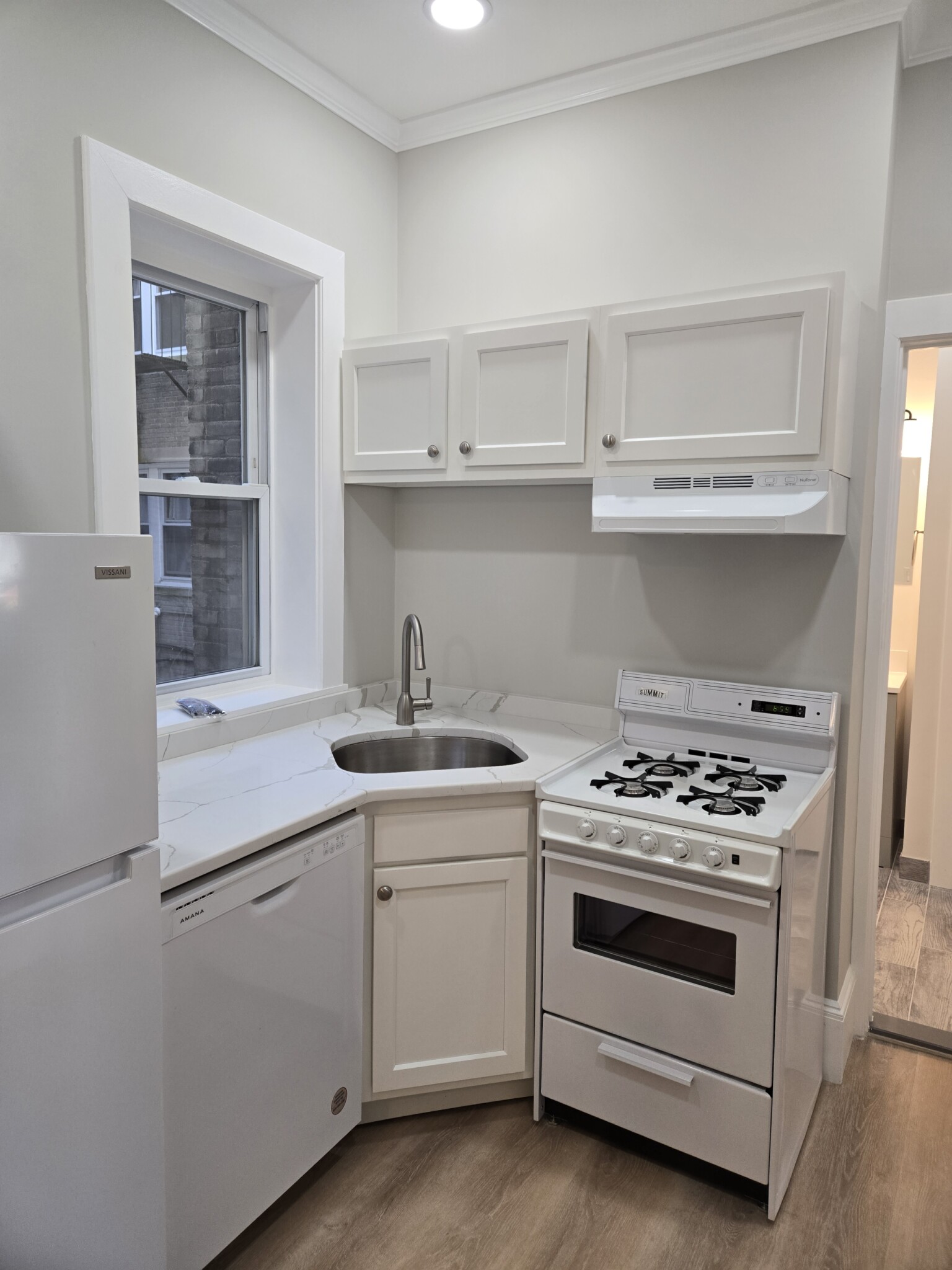 2 bed, 1 bath apartment for rent at 1185 Commonwealth Ave Unit 5, Allston — photo 3 of 22