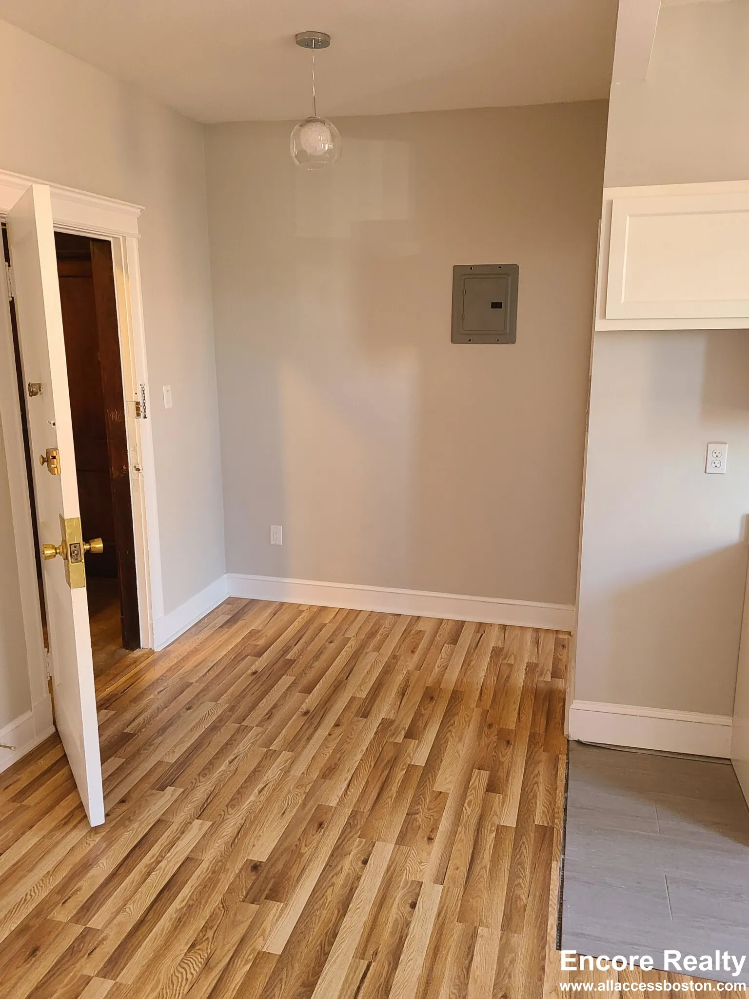 Studio bed, 1 bath apartment for rent at 1185 Commonwealth Ave Unit 8, Allston — photo 7 of 18